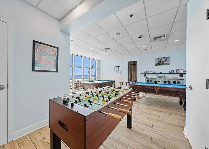 Crystal Shores West 1007 By Youngs Suncoast Apartment